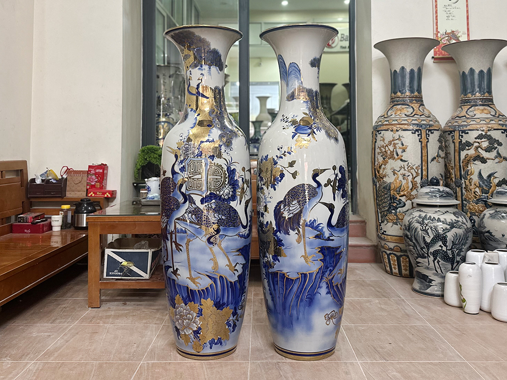 Lọ lộc bình Ngũ Phúc men lam vẽ vàng công nghệ nano 1m4 2